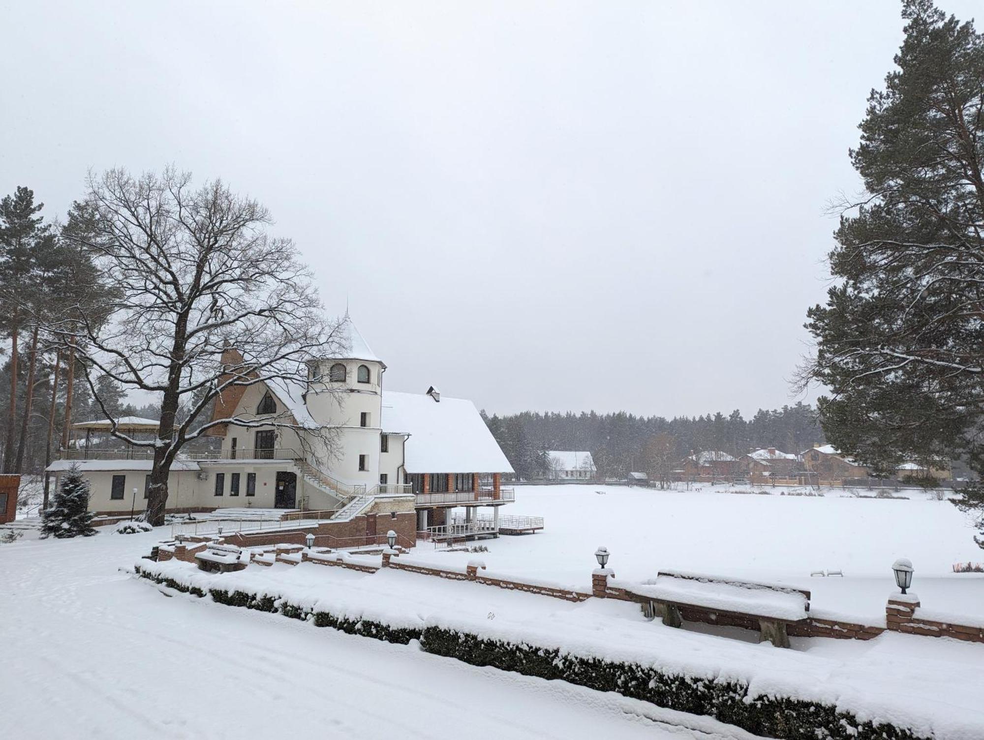 Заміський Комплекс "Пуща Лісна" Hotel Moschun Eksteriør billede